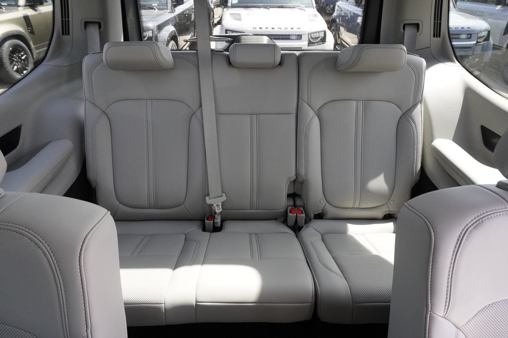 Used 2023 Jeep Grand Wagoneer 4WD image 32