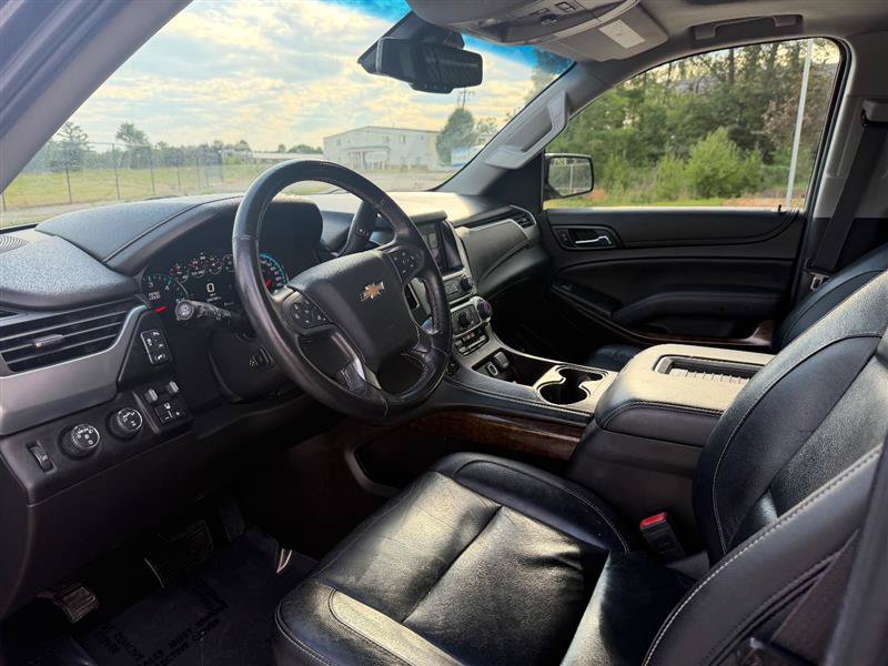 Used 2017 Chevrolet Suburban LT w/ LT Signature Package AWD/4WD image 12