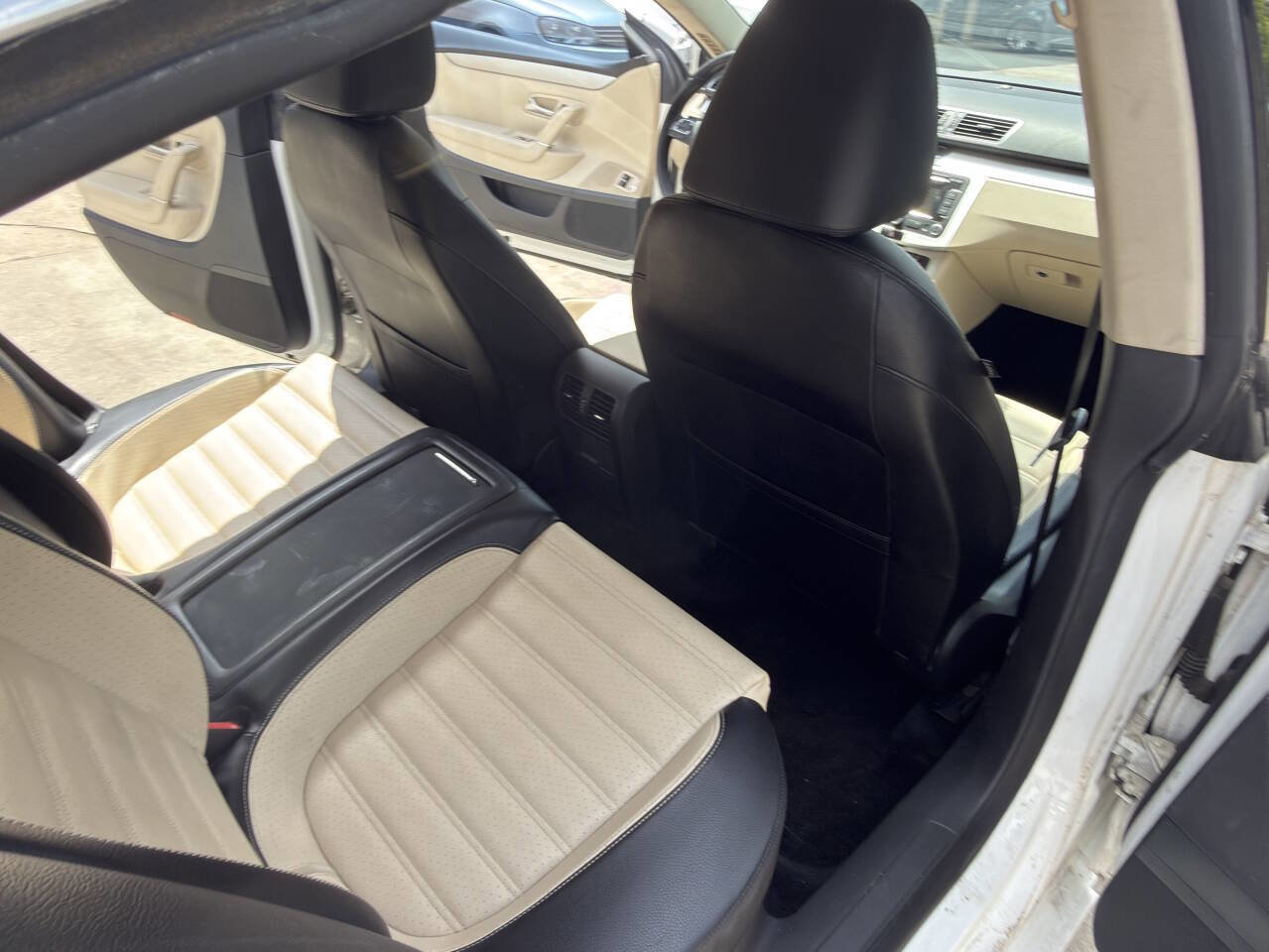 Used 2012 Volkswagen CC Lux Limited FWD image 27