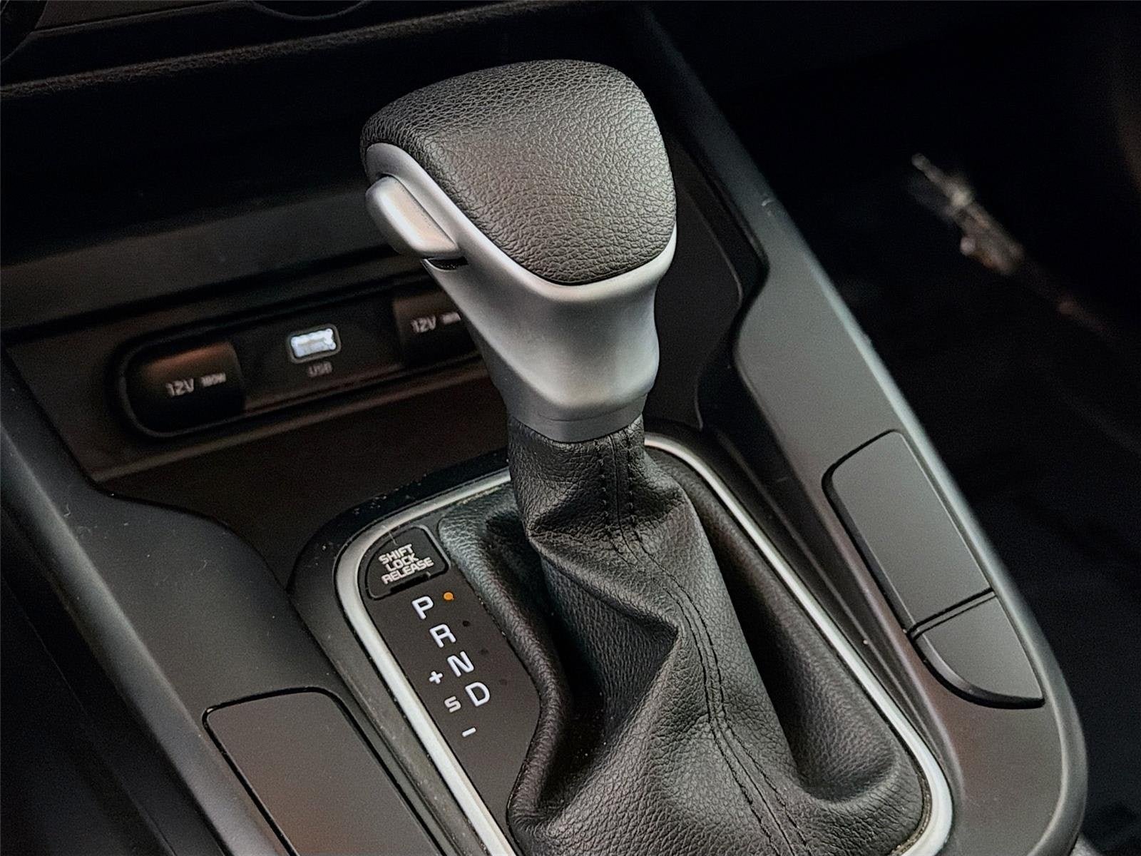 Certified 2023 Kia Soul LX w/ LX Technology Package FWD image 17