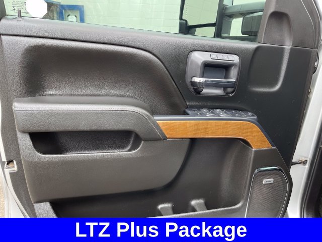 Used 2018 Chevrolet Silverado 2500 LTZ w/ Duramax Plus Package AWD/4WD image 10