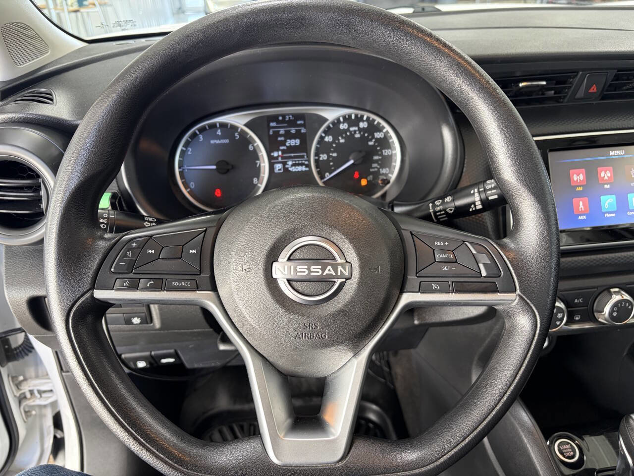 Used 2022 Nissan Kicks S image 13