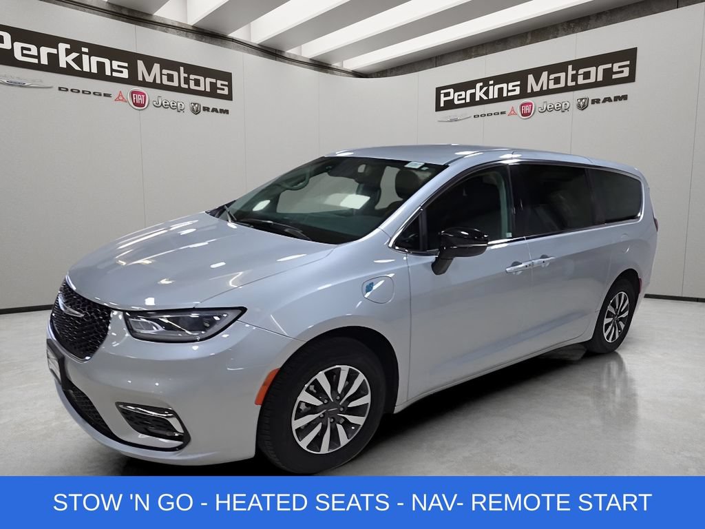 Used 2024 Chrysler Pacifica Limited