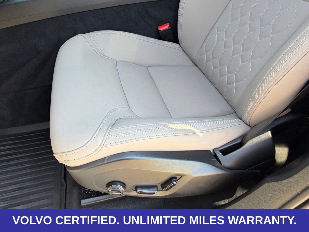 Certified 2026 Volvo XC60 B5 Plus AWD/4WD image 25