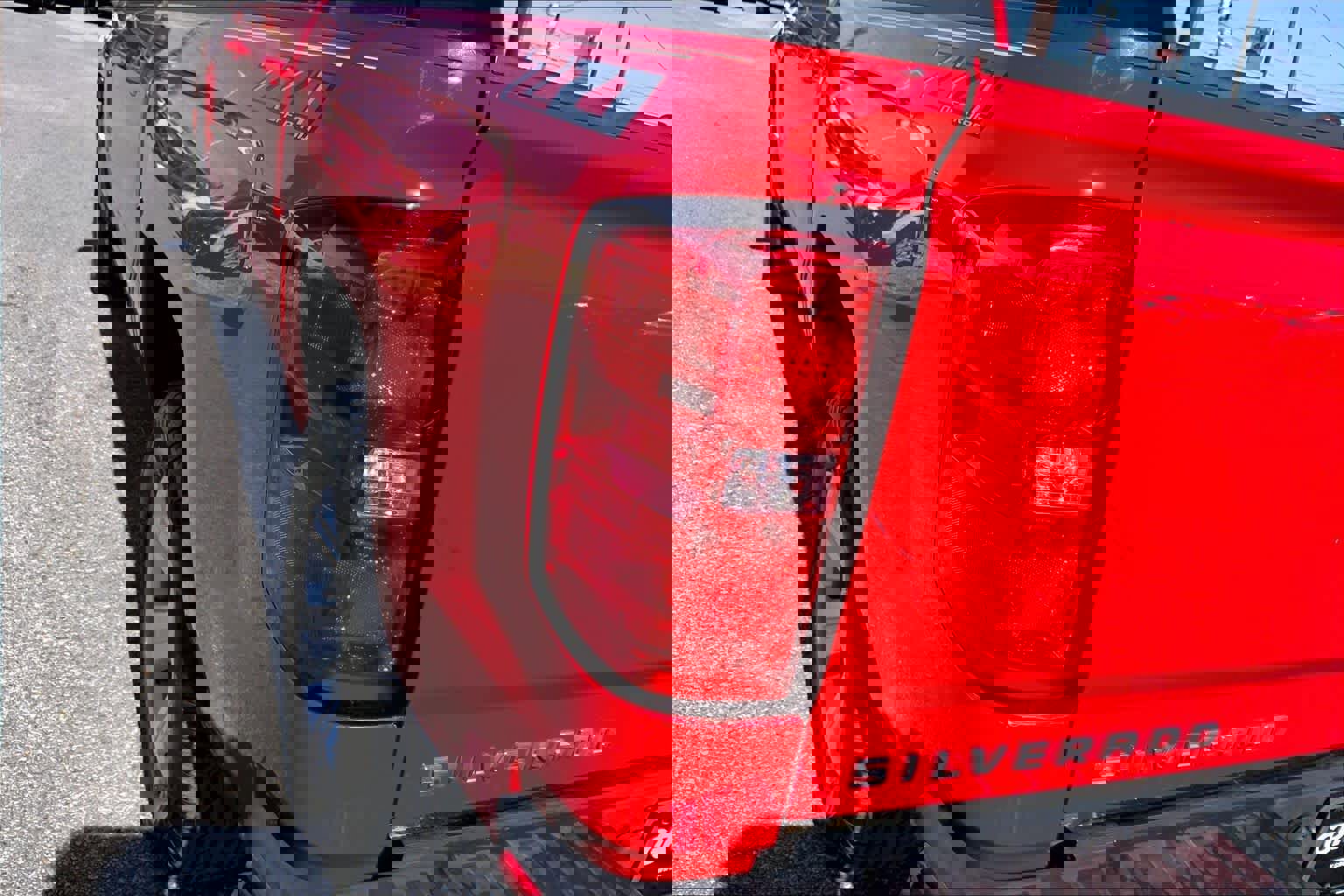 Used 2018 Chevrolet Silverado 1500 LT w/ All Star Edition image 26