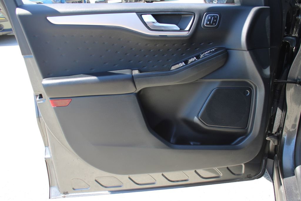Used 2020 Ford Escape SEL FWD image 9