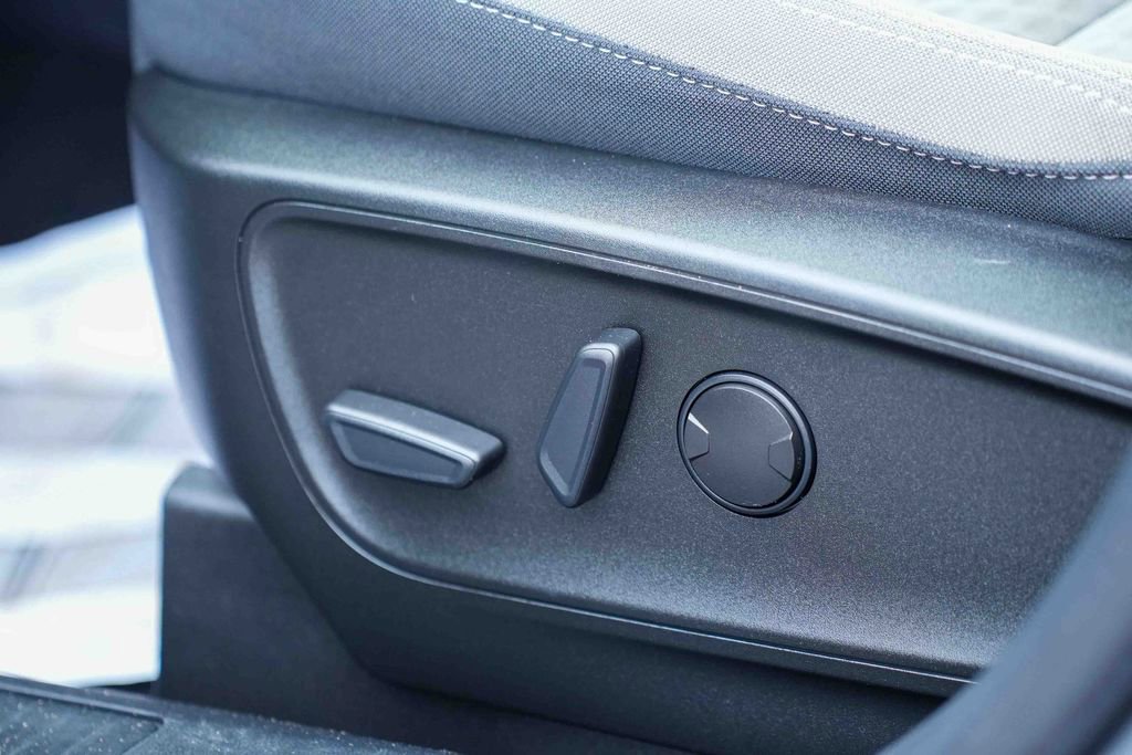 Certified 2022 Ford Escape SE w/ SE Sport Appearance Package image 25