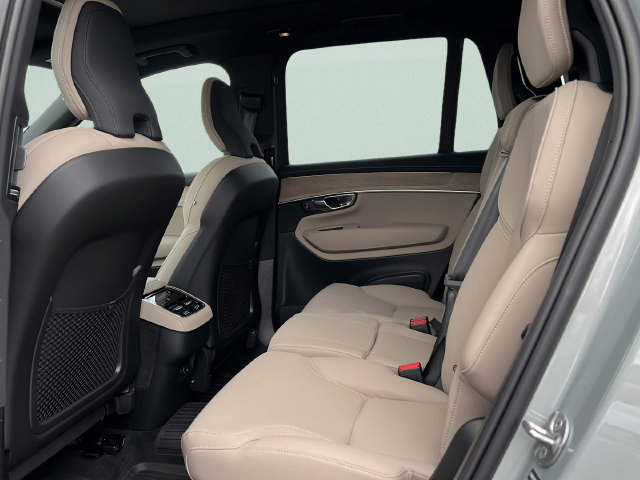 New 2026 Volvo XC90 B6 Plus w/ Protection Package AWD/4WD image 12