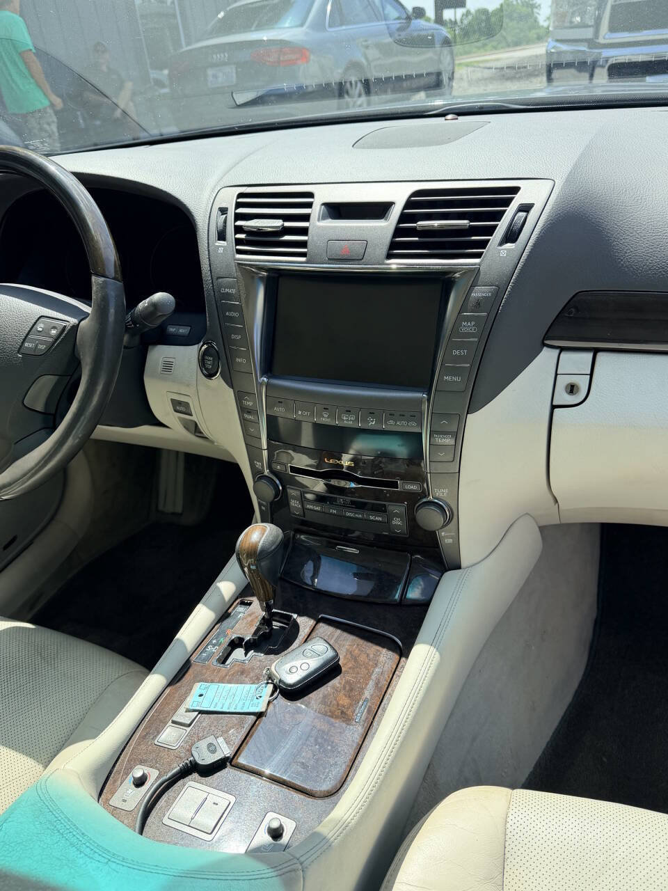 Used 2008 Lexus LS 460 RWD image 4
