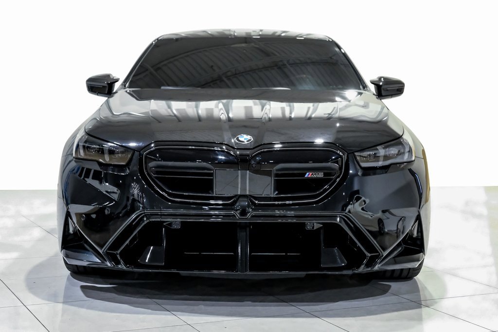 Used 2025 BMW M5 w/ Carbon Package image 2