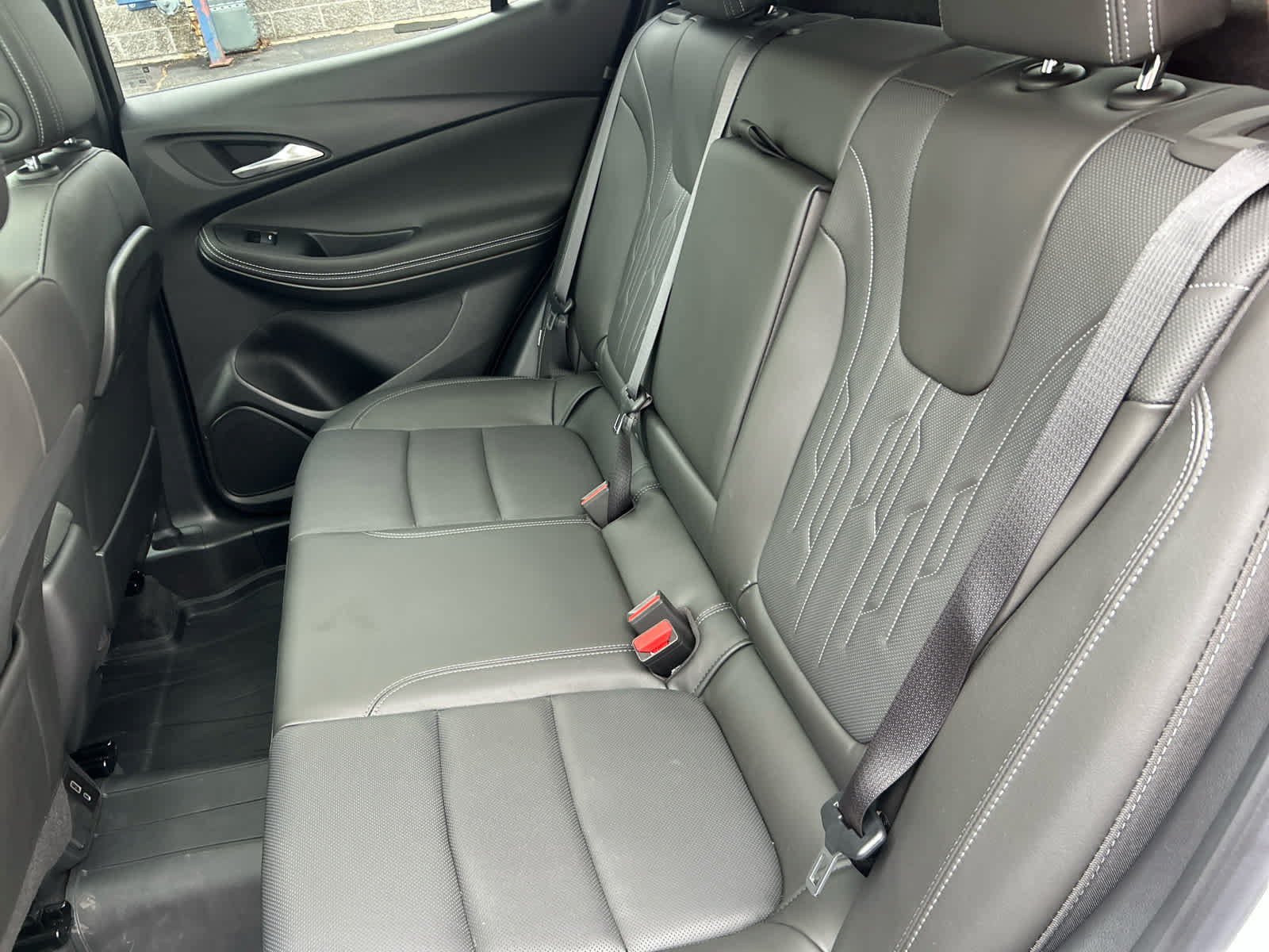 Used 2024 Buick Encore GX Avenir w/ Avenir Technology Package AWD/4WD image 25