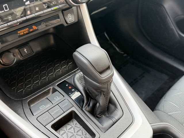 Used 2021 Toyota RAV4 XLE FWD image 25