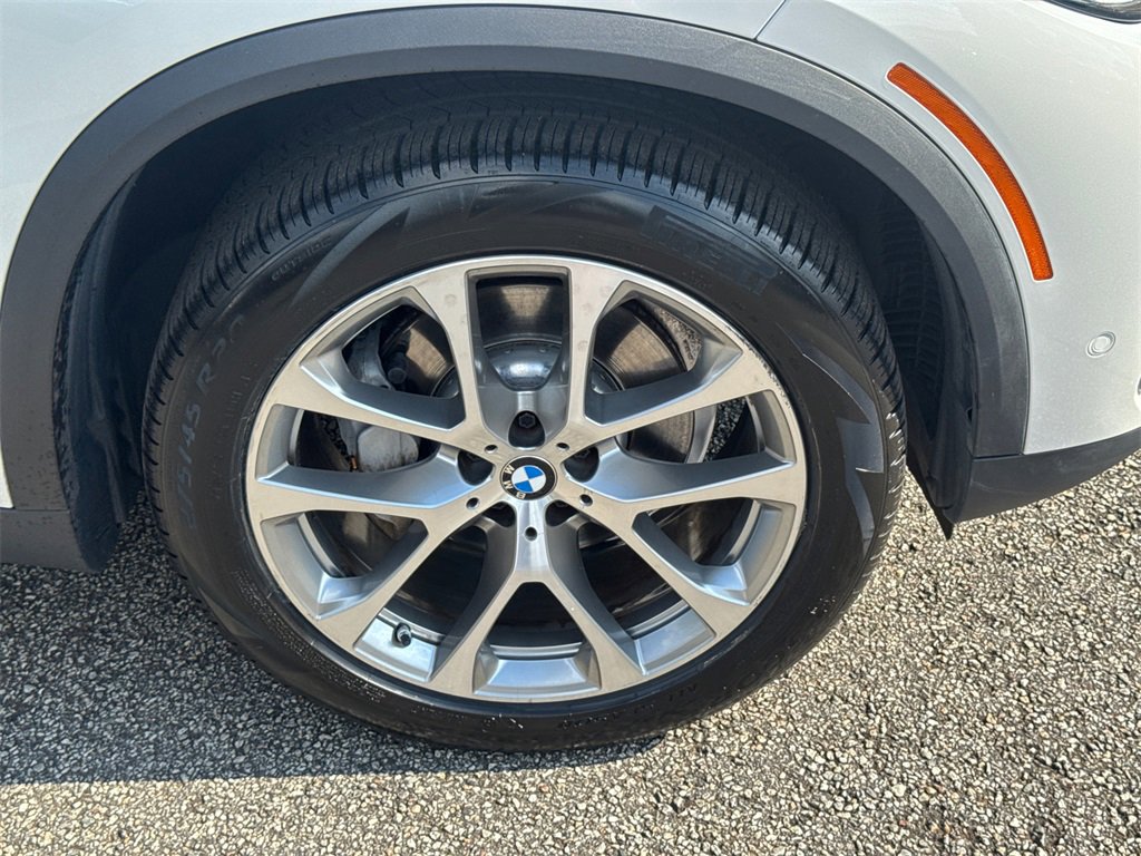 Used 2021 BMW X5 xDrive40i w/ Premium Package 2 image 12