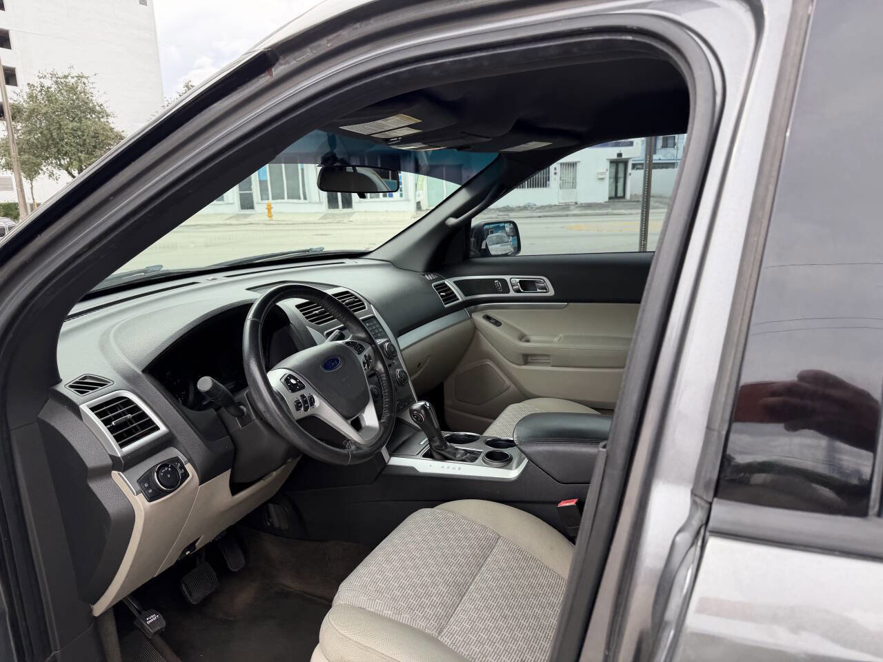 Used 2014 Ford Explorer XLT FWD image 12