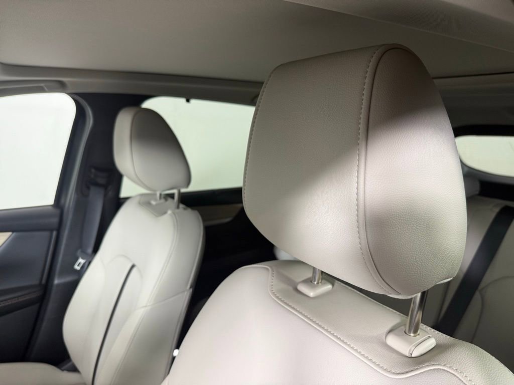 New 2025 MAZDA CX-70 Plug-In Hybrid w/ Premium Pkg image 14