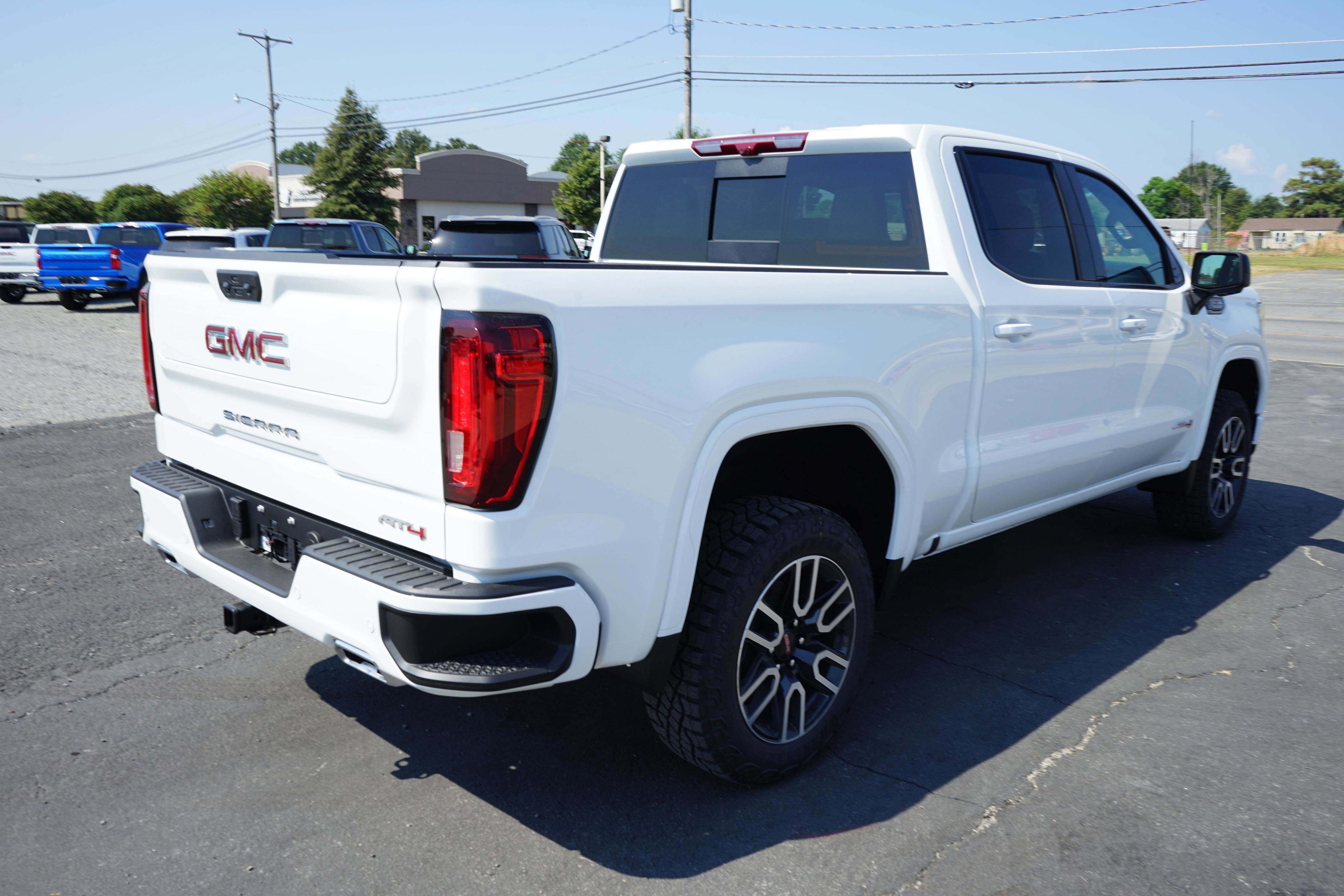 New 2026 GMC Sierra 1500 AT4 w/ Technology Package image 5
