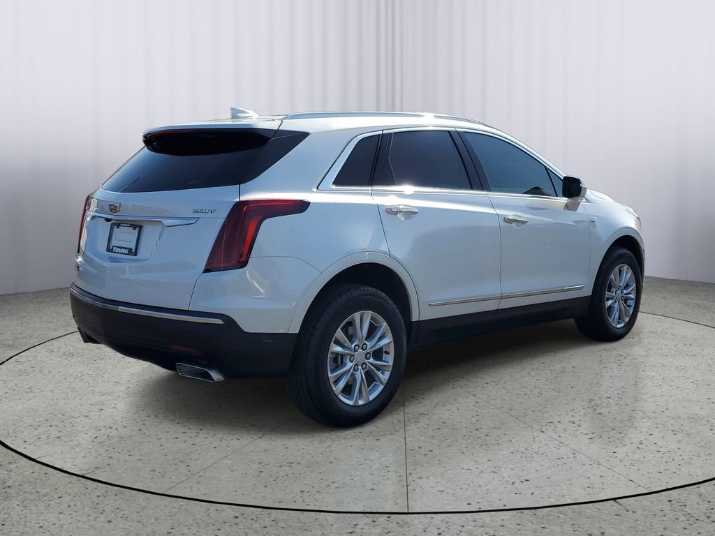 Certified 2025 Cadillac XT5 Luxury FWD image 3