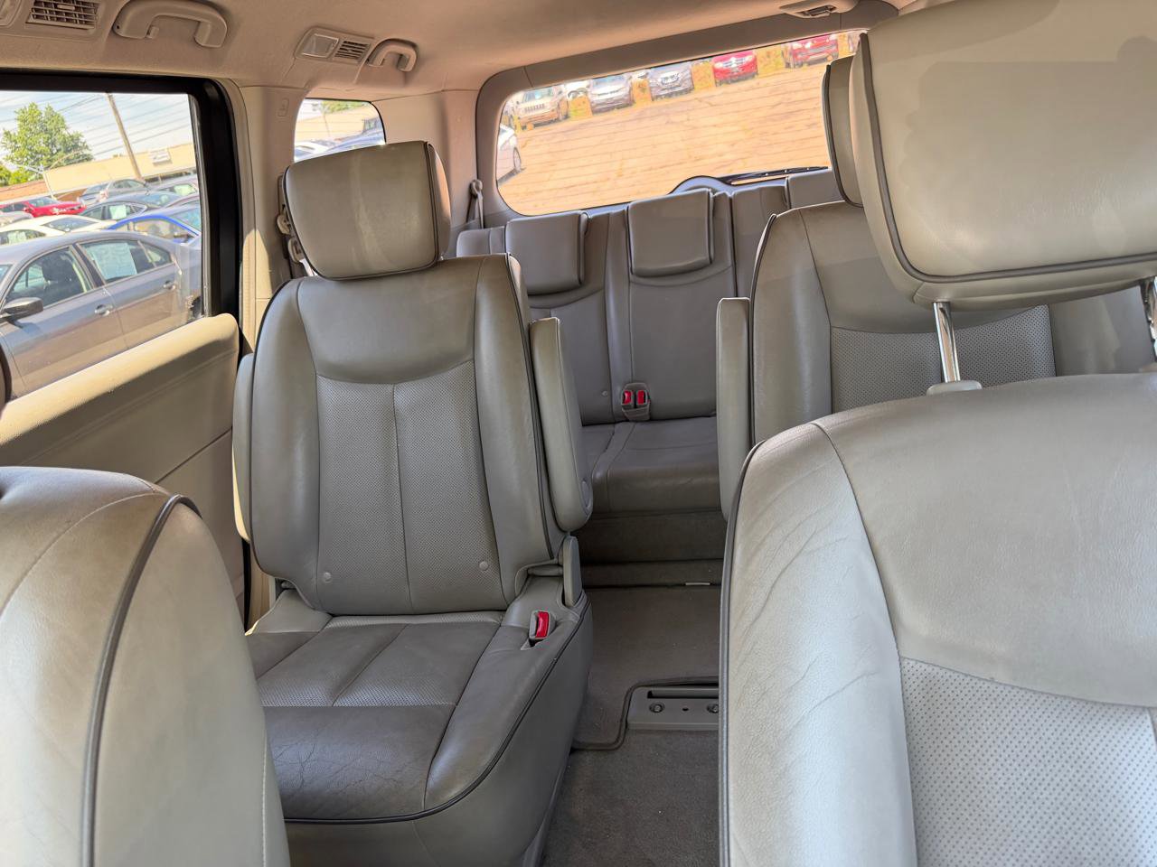 Used 2011 Nissan Quest SL w/ Protection Pkg FWD image 27