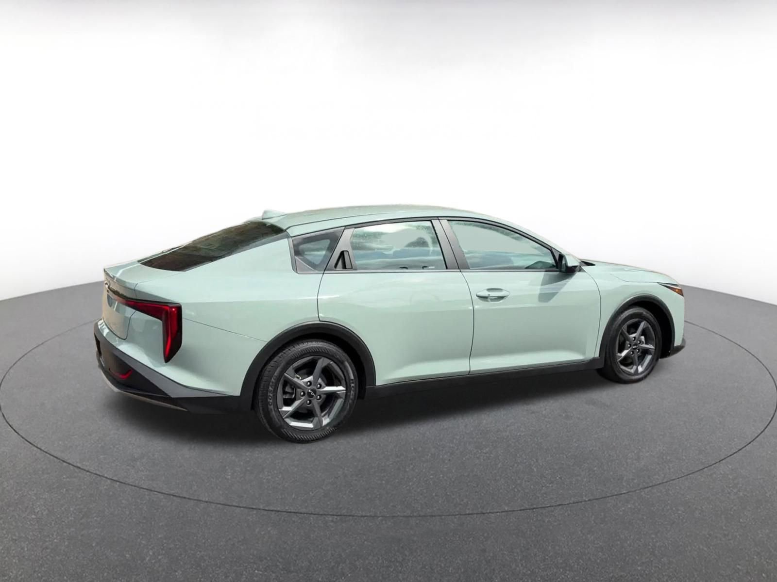 Used 2025 Kia K4 LXS image 15