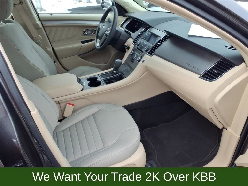 Used 2018 Ford Taurus SE image 27