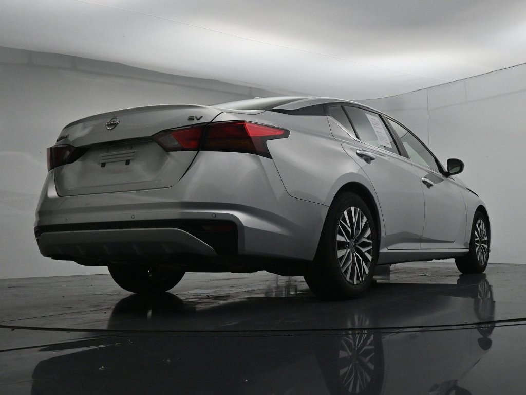 Used 2024 Nissan Altima 2.5 SV FWD image 22