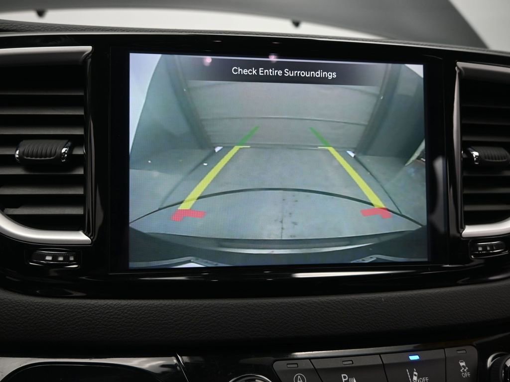 Used 2022 Chrysler Pacifica Touring-L image 27