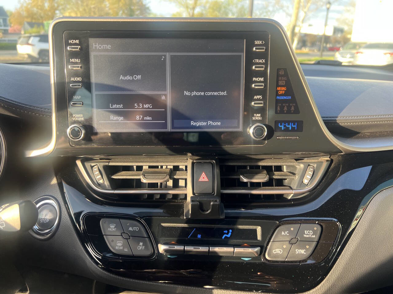 Used 2019 Toyota C-HR XLE image 10