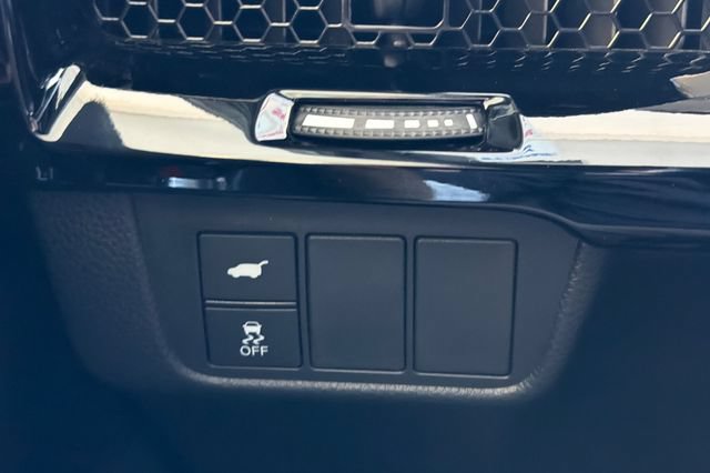 Certified 2025 Honda CR-V Sport Touring image 33