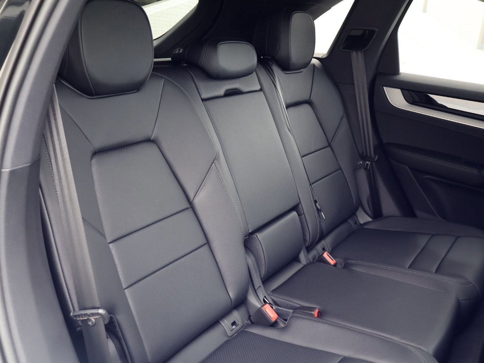 New 2026 Porsche Cayenne AWD/4WD image 22