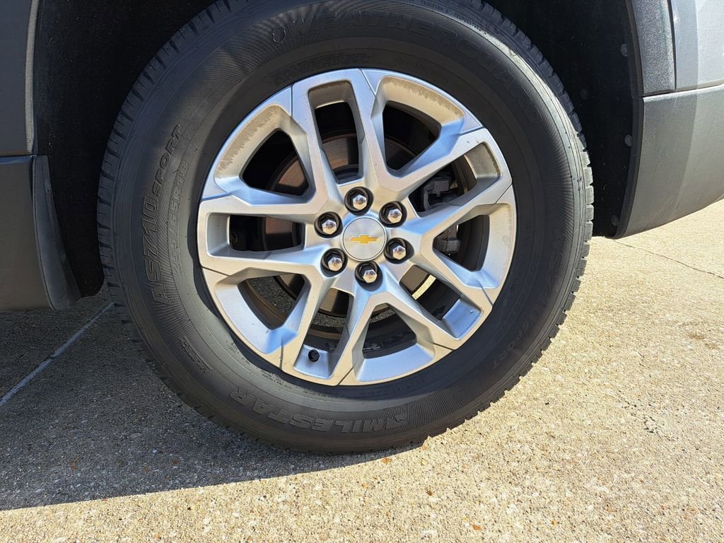 Used 2018 Chevrolet Traverse LT image 23