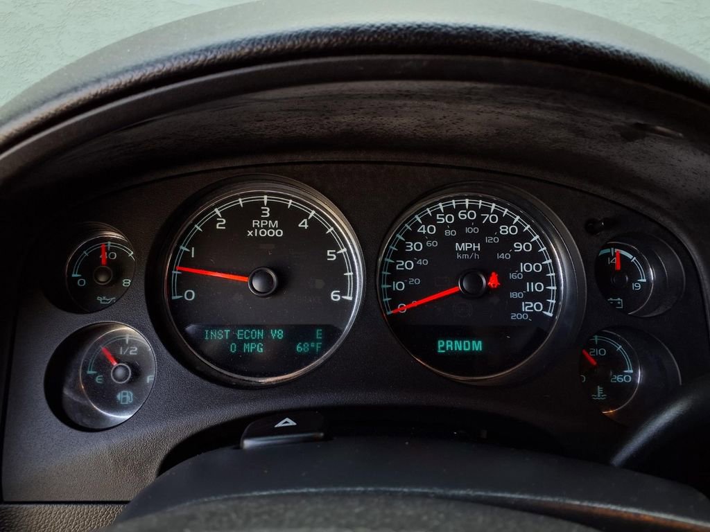 Used 2013 Chevrolet Tahoe LS w/ Convenience Package RWD image 12