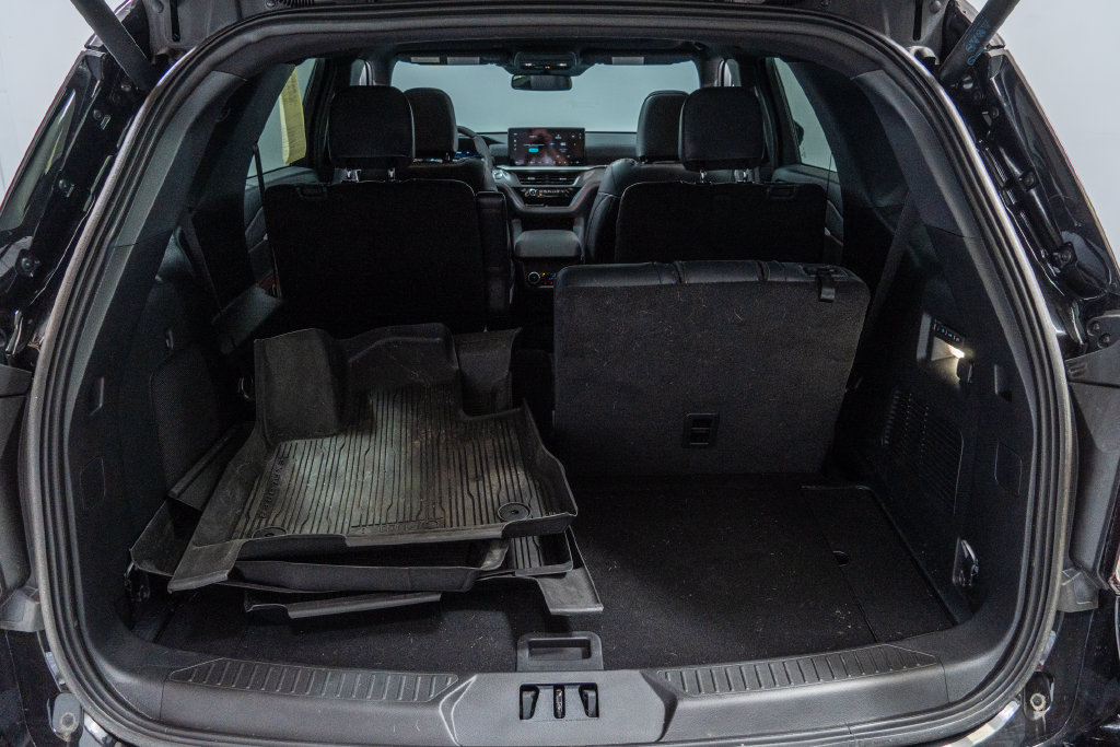 Used 2025 Ford Explorer ST w/ Sun And Sound Package AWD/4WD image 30