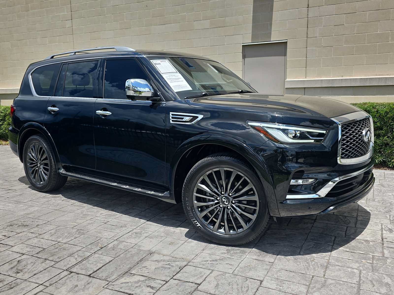 Certified 2024 INFINITI QX80 Sensory w/ Cargo Package AWD/4WD image 32