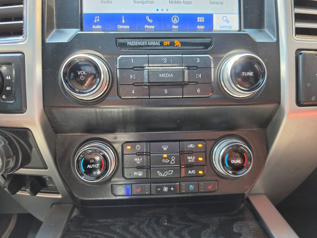 Used 2019 Ford F150 Platinum w/ Equipment Group 701A Luxury AWD/4WD image 29