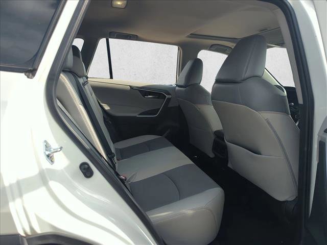 Used 2023 Toyota RAV4 XLE Premium image 17