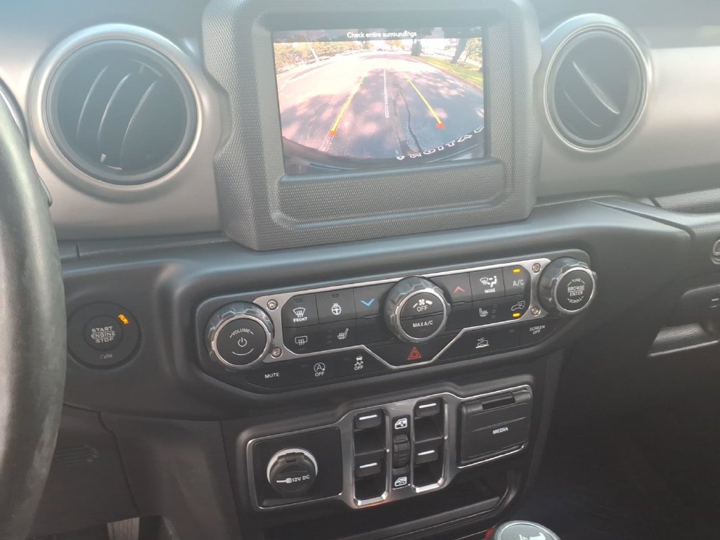 Used 2023 Jeep Wrangler Unlimited Sport AWD/4WD image 24