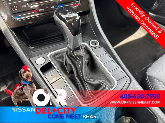 Used 2025 Volkswagen Jetta SE FWD image 25