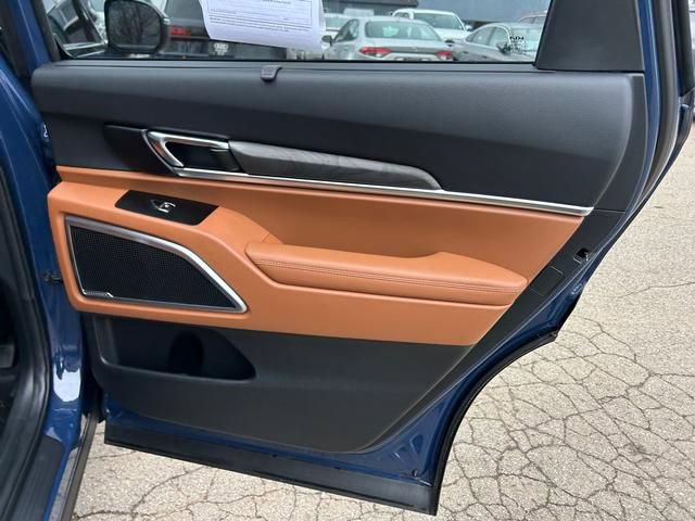 Used 2025 Kia Telluride EX X-Line image 23