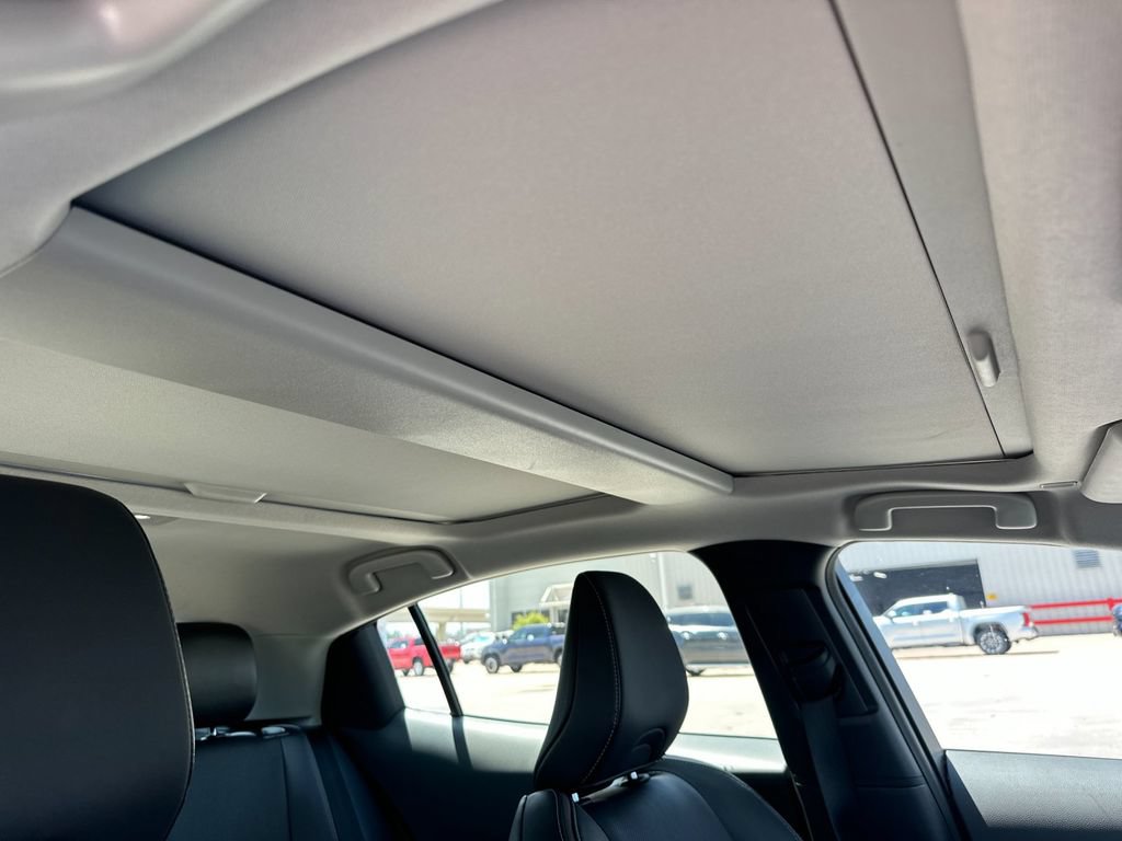 Used 2025 Toyota Prius Limited FWD image 16