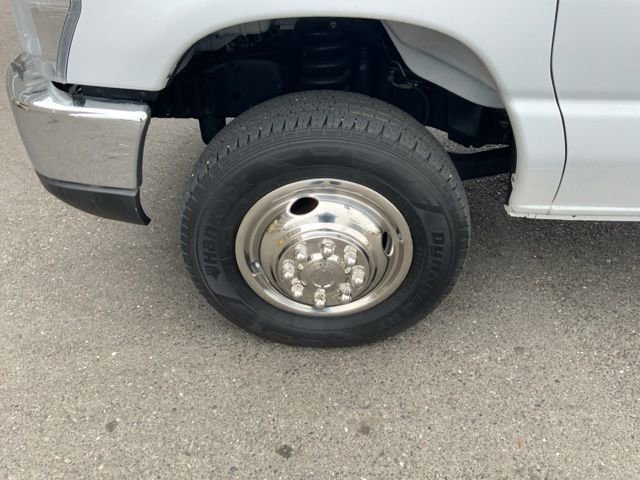 Used 2019 Ford E-450 and Econoline 450 Super Duty w/ Exterior Upgrade Package image 19