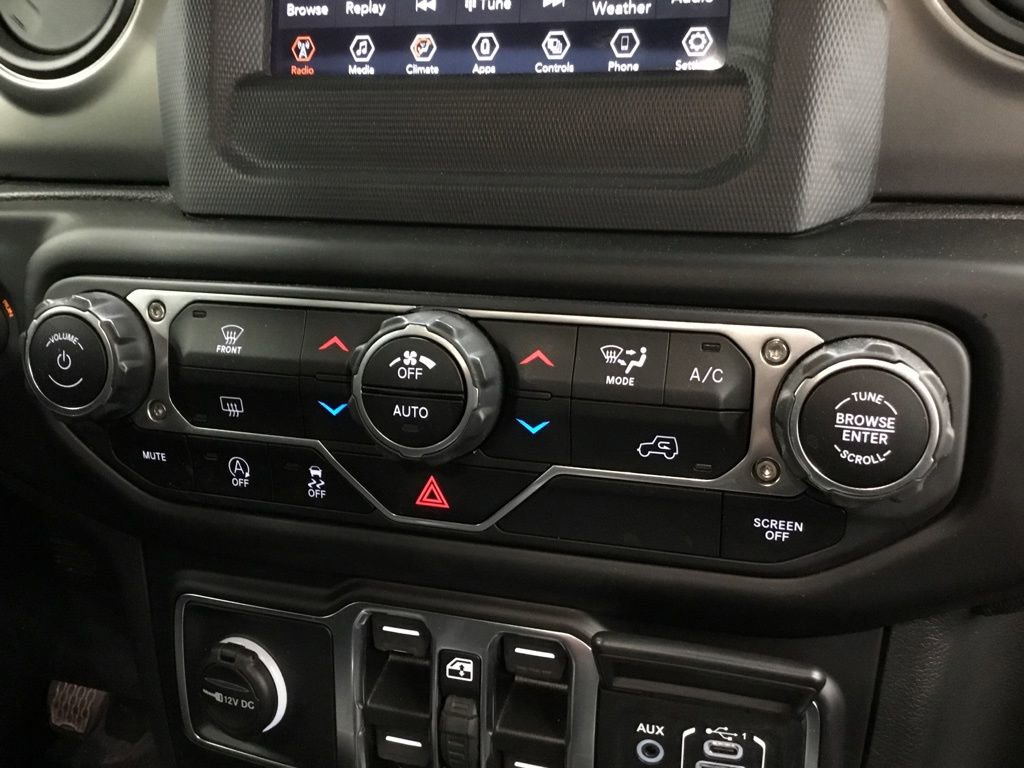 Used 2021 Jeep Gladiator Willys image 24