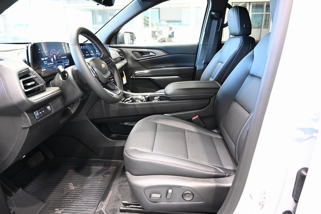 New 2026 Chevrolet Traverse LT w/ Driver Confidence Package image 9