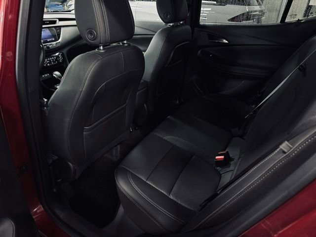 Used 2023 Buick Encore GX Essence w/ Experience Buick Package image 19
