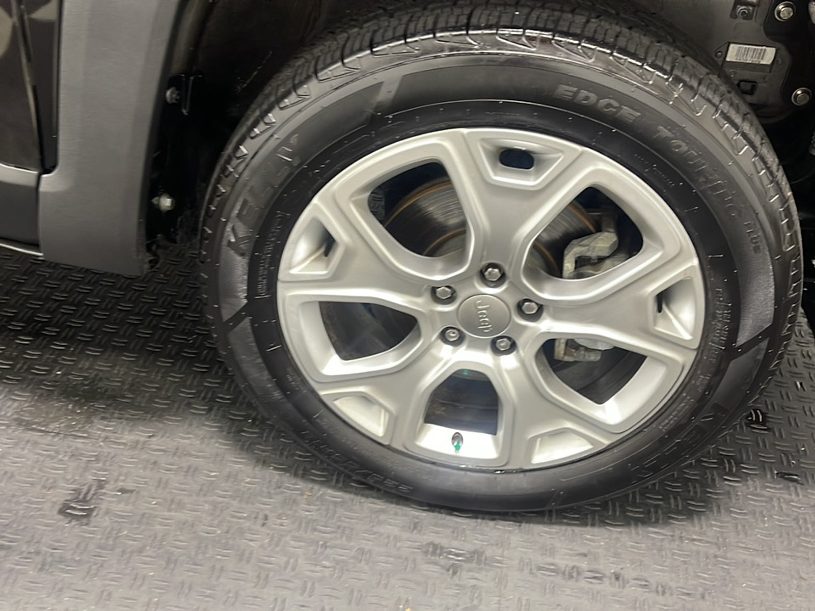 Used 2019 Jeep Renegade Limited w/ UConnect 8.4 Nav Group AWD/4WD image 22