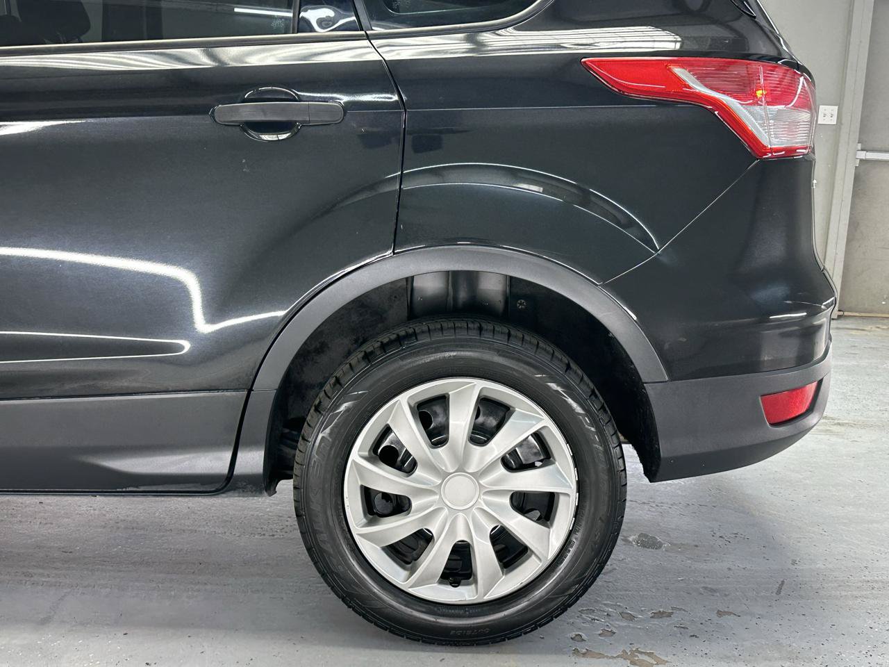 Used 2014 Ford Escape S FWD image 6