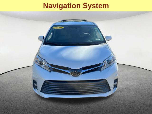 Used 2020 Toyota Sienna XLE w/ XLE Navigation Package AWD/4WD image 4