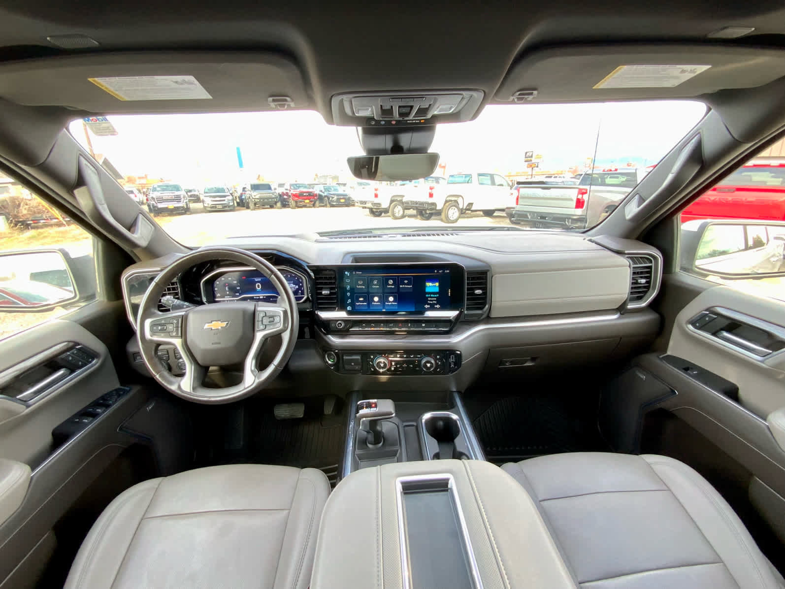 Used 2022 Chevrolet Silverado 1500 LTZ w/ LTZ Premium Package image 39