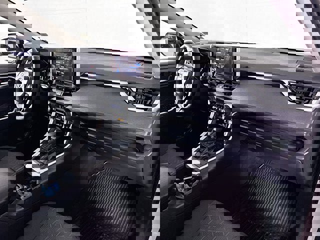 Used 2025 Toyota RAV4 XLE w/ Convenience Package image 24