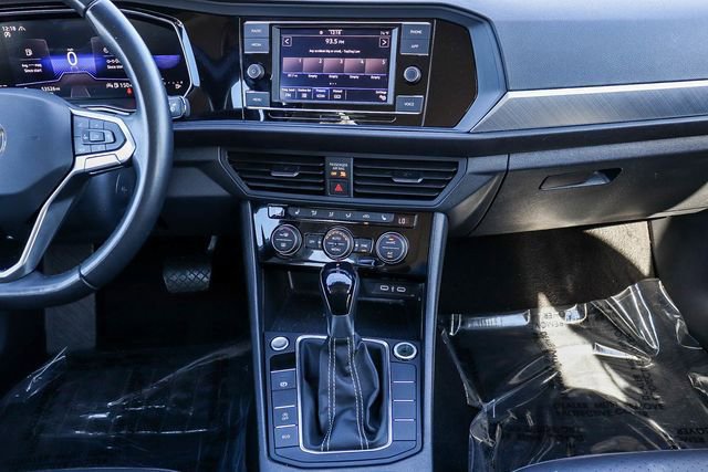 Used 2024 Volkswagen Jetta SE image 15