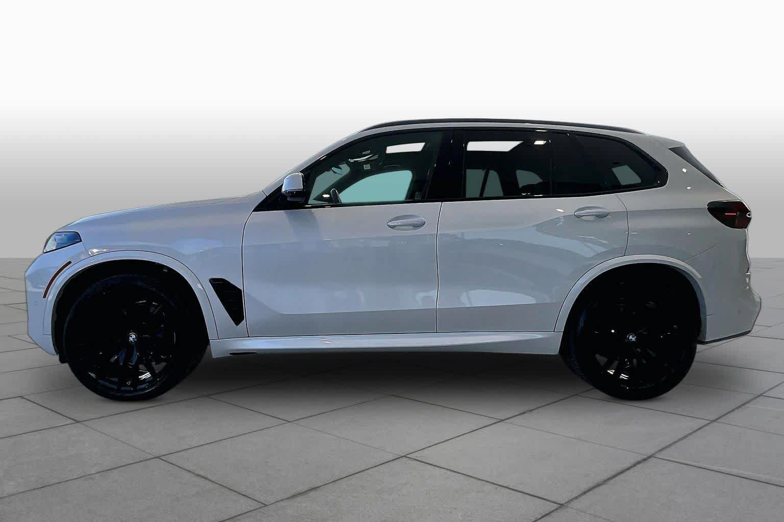Used 2026 BMW X5 xDrive40i w/ Executive Package AWD/4WD image 32